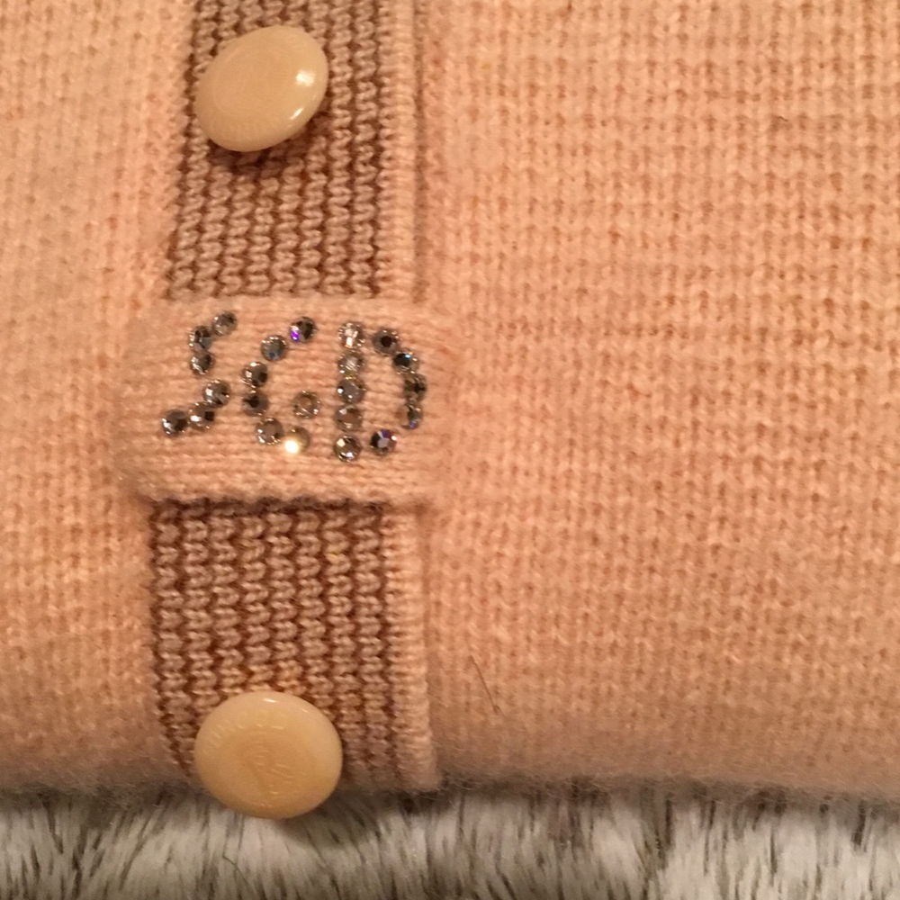 Sweater - Picture 3 of 4
